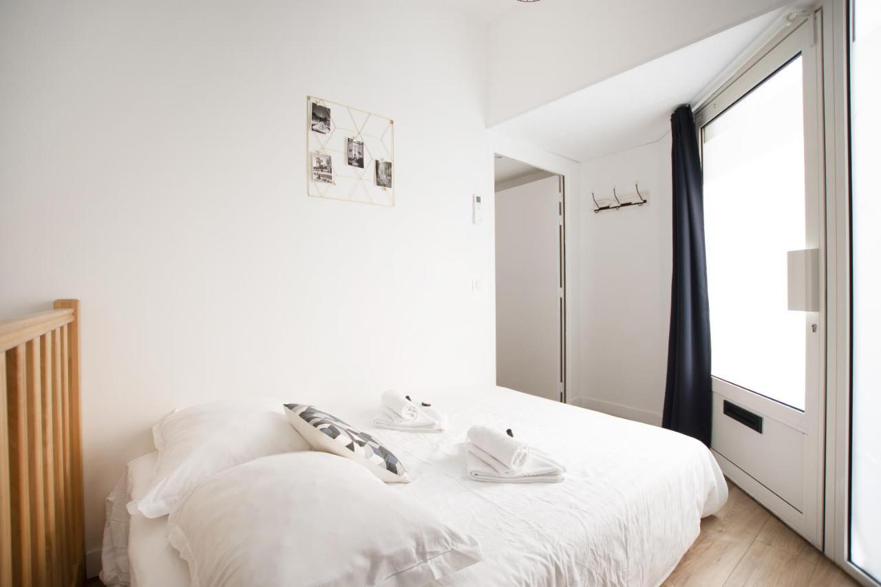 Bel Appartement Idealement Situe - Tour Eiffel Paris Exterior foto